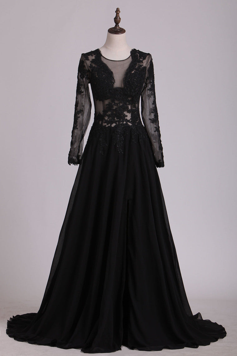 2022 Black Long Sleeves Scoop Prom Dresses With Applique & Slit Chiffon
