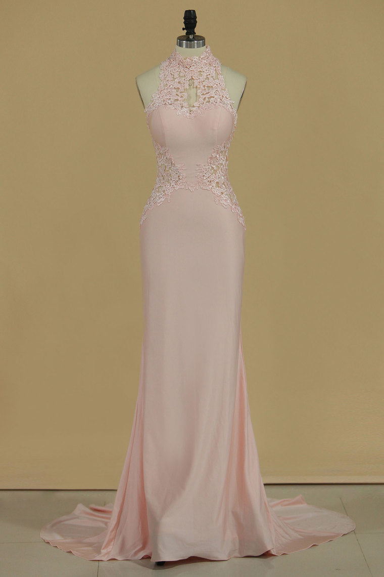 2022 High Neck Open Back Prom Dresses Spandex With Applique Sweep Train