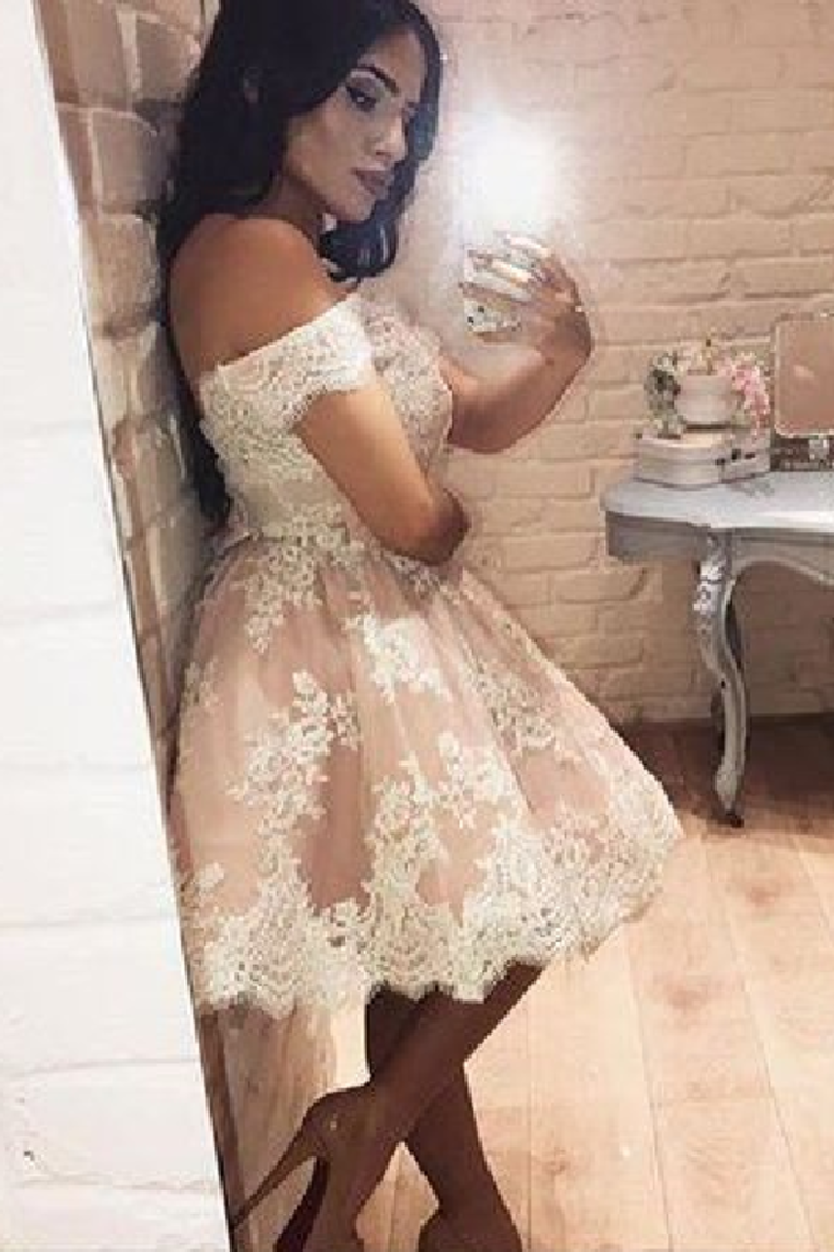 2024 Homecoming Dresses Boat Neck Tulle With Applique Short/Mini A Line