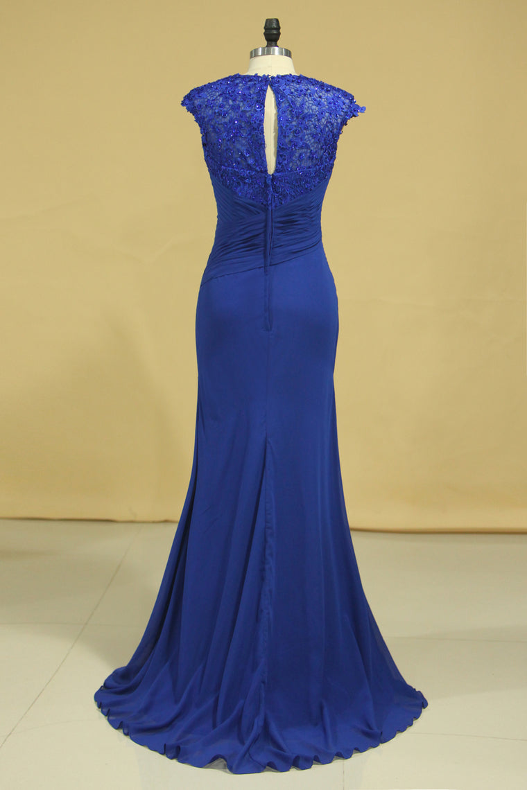 2022 Hot V Neck Mother Of The Bride Dresses Dark Royal Blue Sweep Train With Ruffle Cap Sleeves
