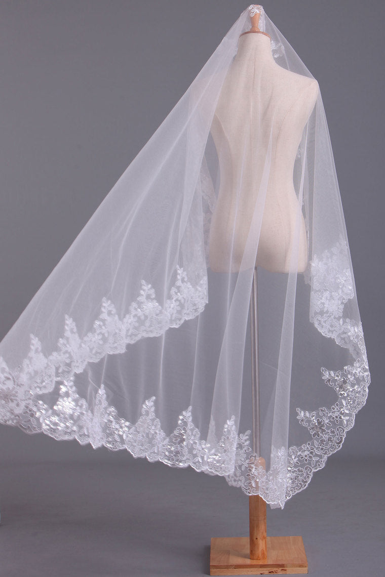 2024 Gorgeous Wedding Veils With Applique