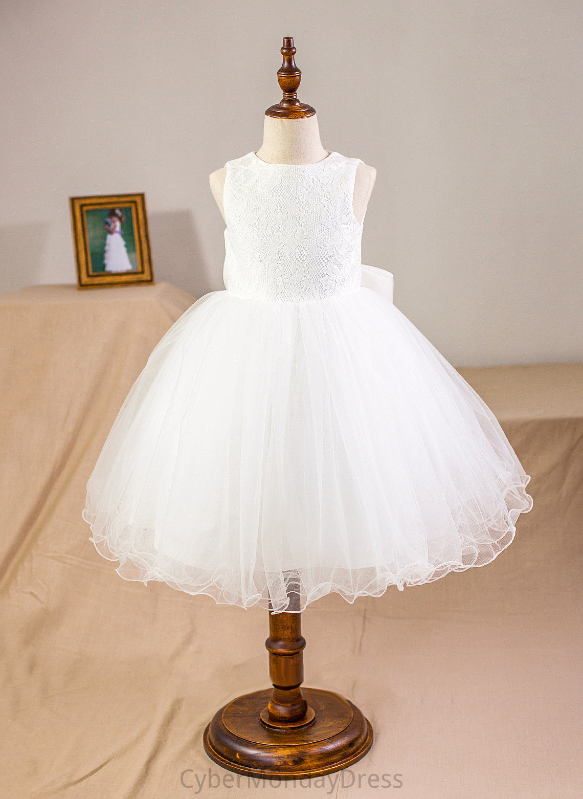 Ball-Gown/Princess Neck Kristin Knee-length Sleeveless Satin/Tulle/Lace Scoop Flower - With Bow(s) Flower Girl Dresses Girl Dress