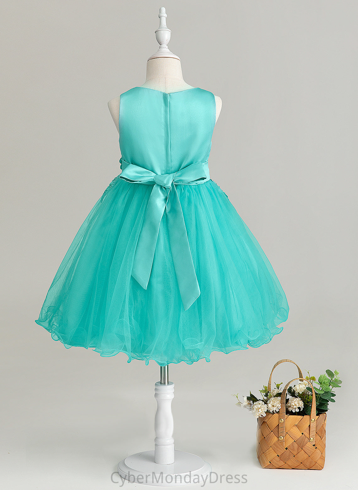 With Scoop - Flower Satin/Tulle/Lace Girl Flower Girl Dresses Flower(s) Sleeveless Neck Knee-length Shayla Dress A-Line
