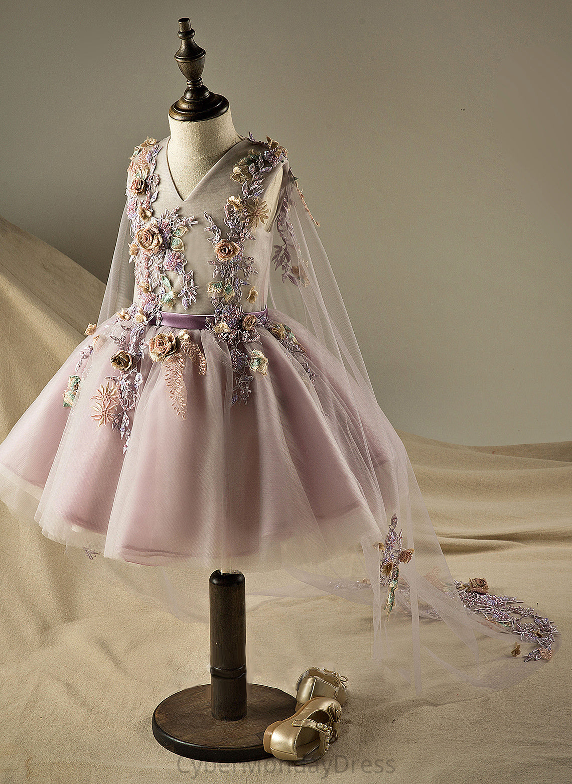 Organza/Tulle - With Knee-length Flower Dress Caitlin A-Line Beading/Flower(s)/Sequins Flower Girl Dresses V-neck Girl Sleeveless
