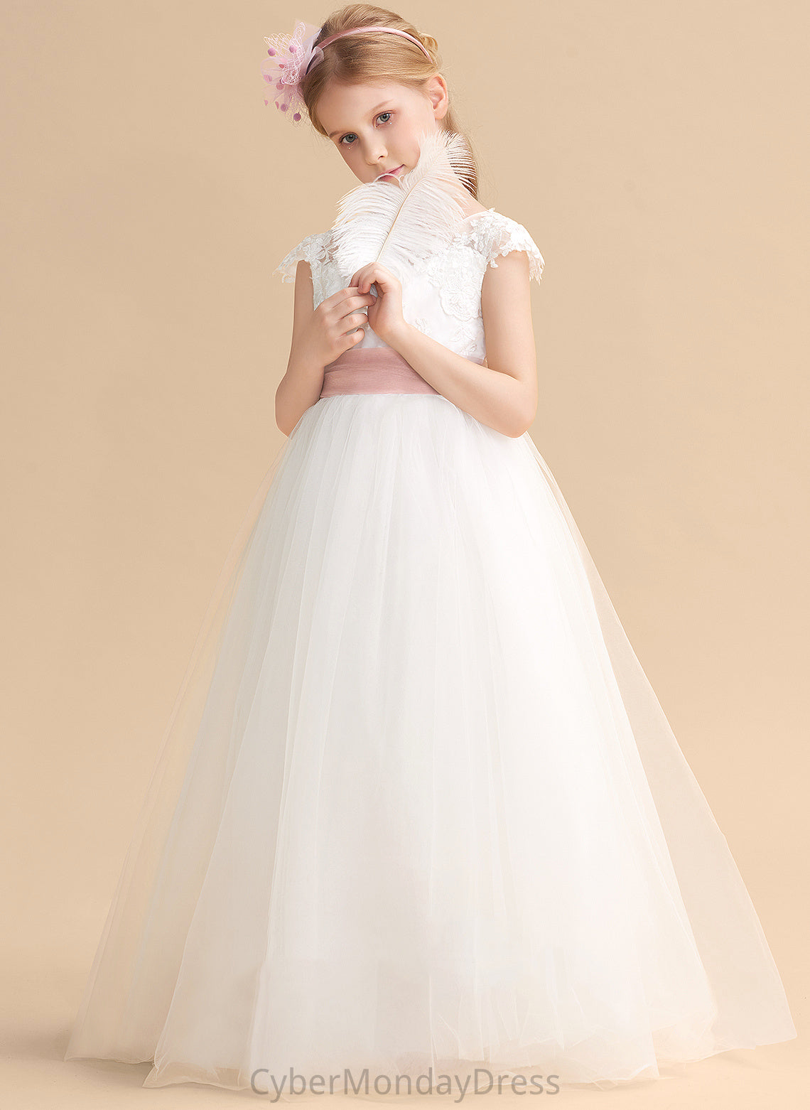 Girl Sleeveless Lace/Sash Scoop Flower Teagan Lace - Dress With Ball-Gown/Princess Flower Girl Dresses Floor-length Neck