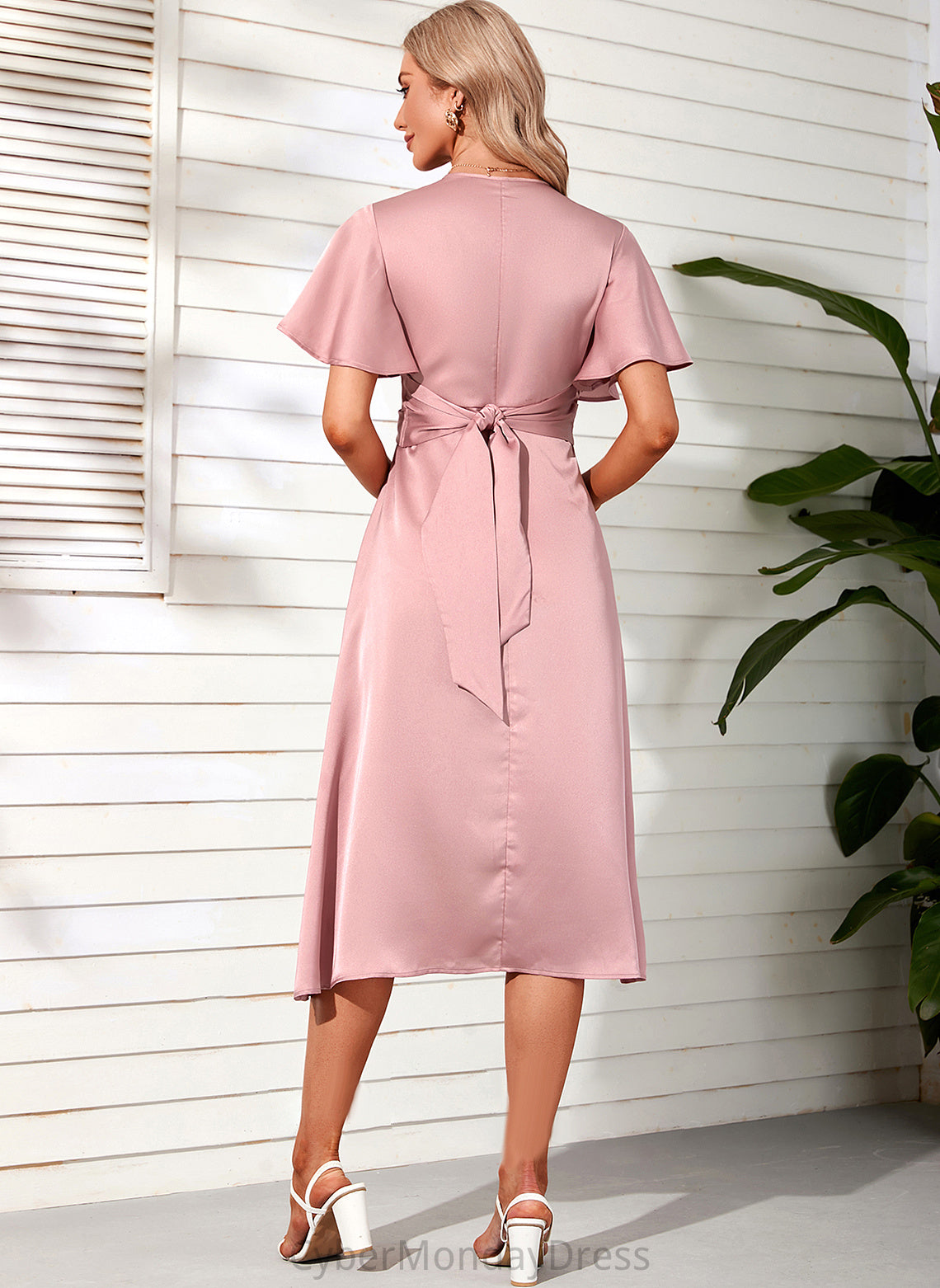 Dresses Cailyn Sleeves Short Elegant Midi Club Dresses V-Neck Sheath Satin