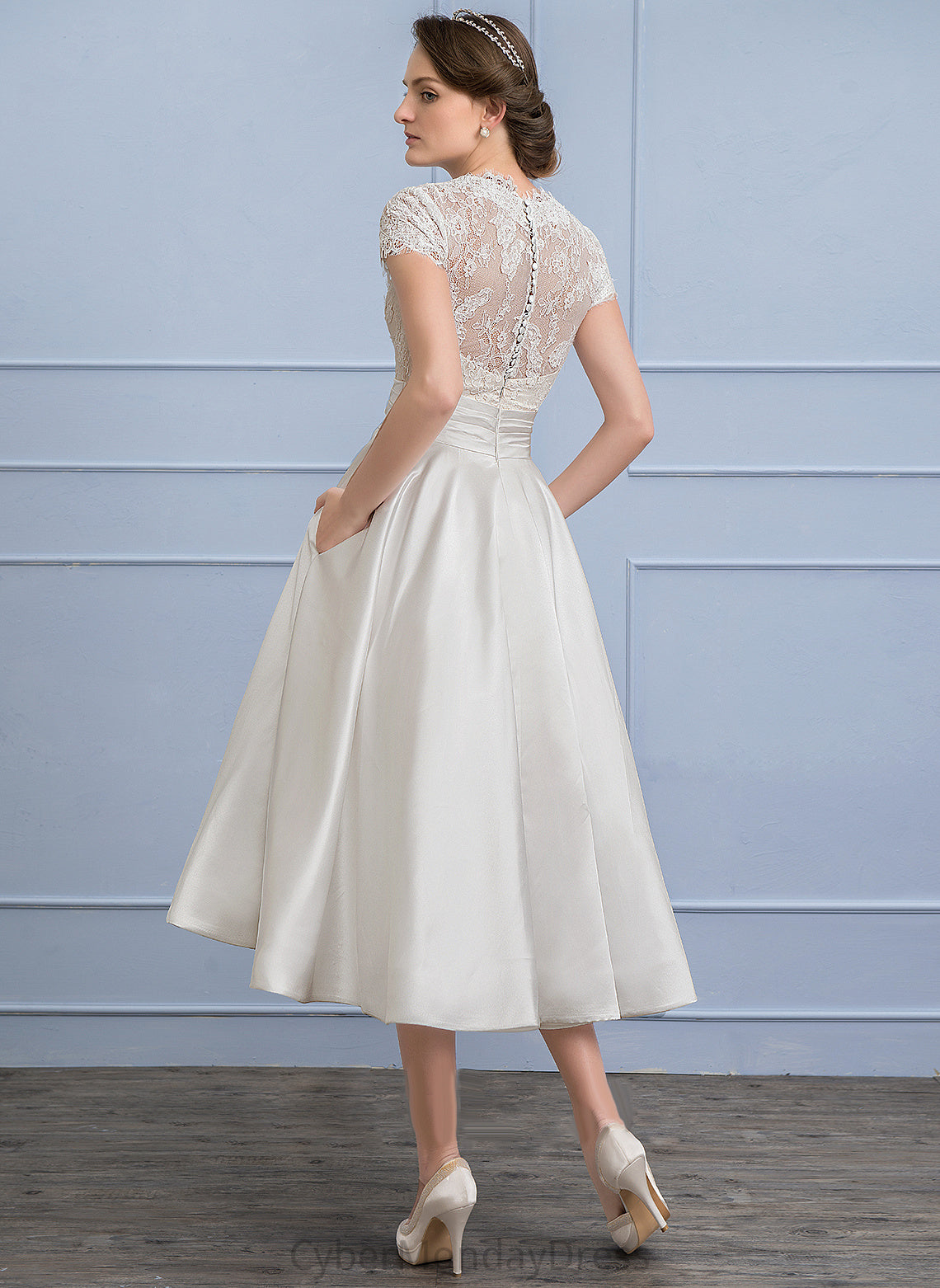 Wedding Anahi Ruffle Wedding Dresses Dress Tea-Length V-neck A-Line Satin Lace With