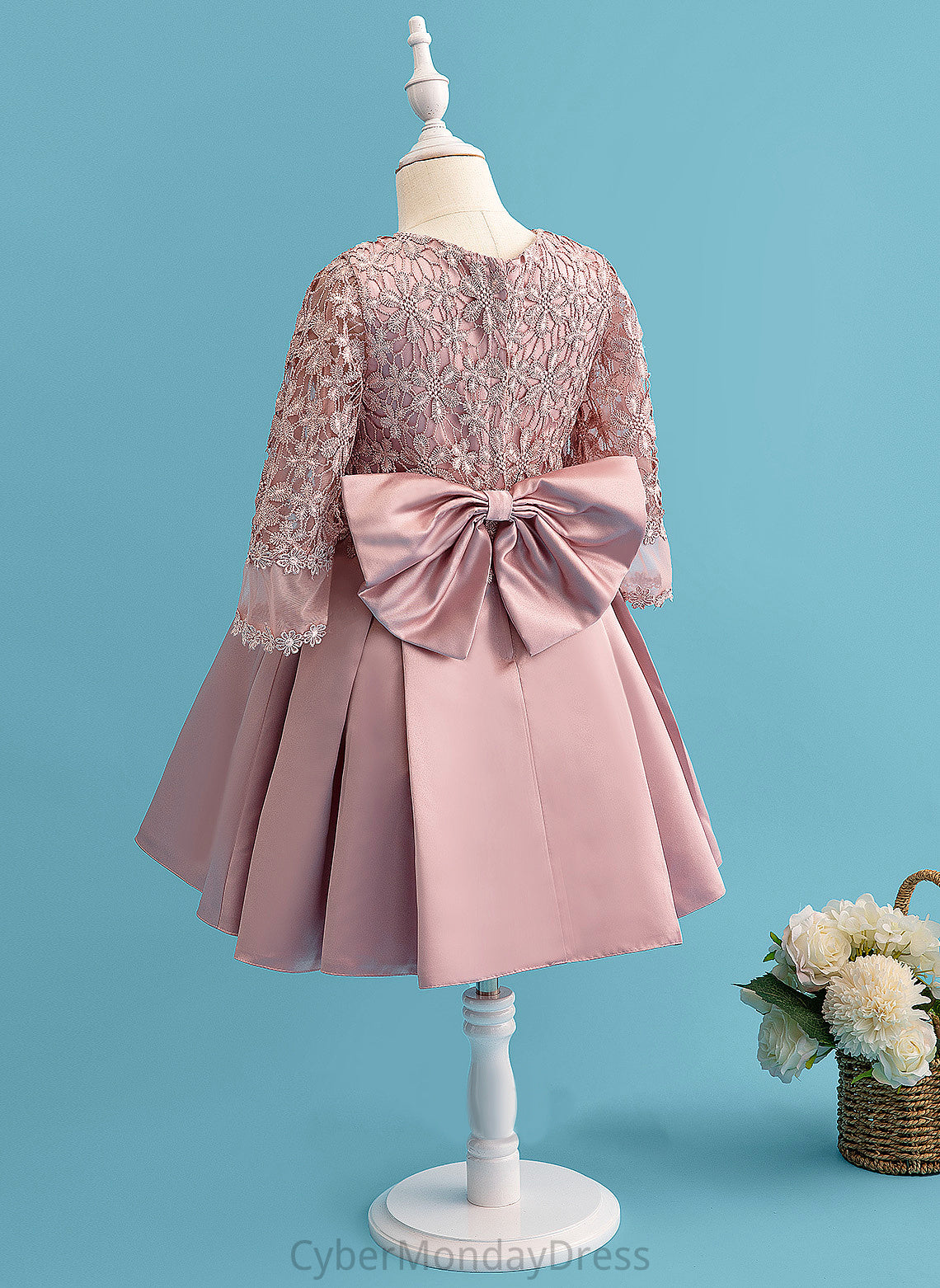 Leila - Flower Scoop Girl Knee-length A-Line With Long Sleeves Flower Girl Dresses Satin/Lace Bow(s) Neck Dress