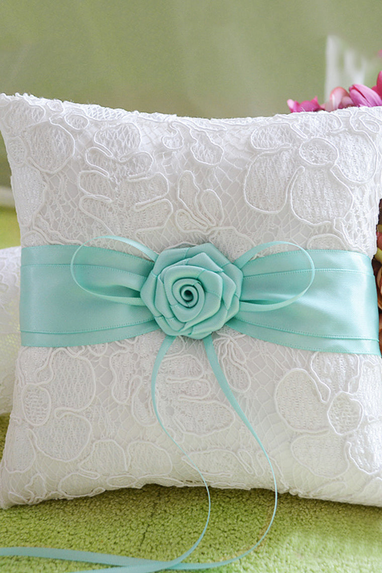 Elegant Ring Pillow In Lace With Flower