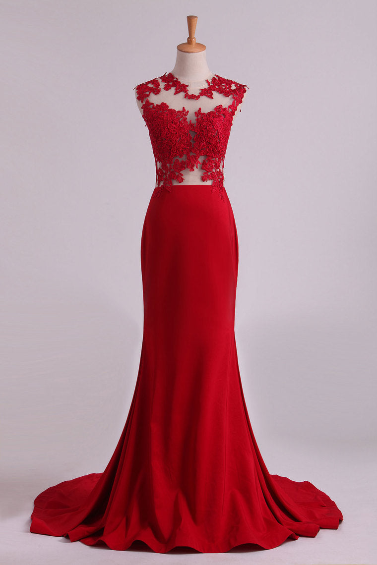 2022 Red Scoop Mermaid Prom Dresses With Applique