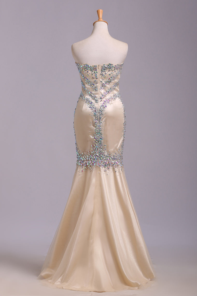2022 Vintage Sweetheart Floor Length Mermaid/Trumpet Beaded Tulle Prom Dresses