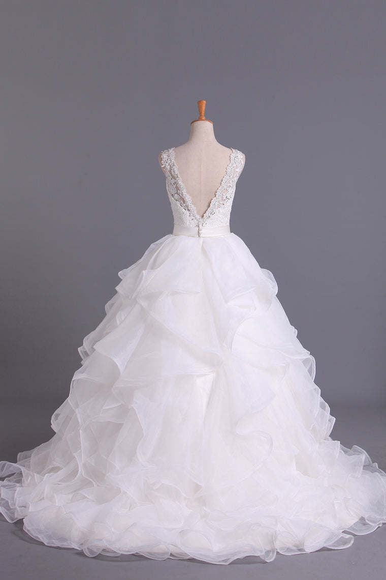 2022 Hot Wedding Dresses V-Neck A Line Organza With Beading And Sash