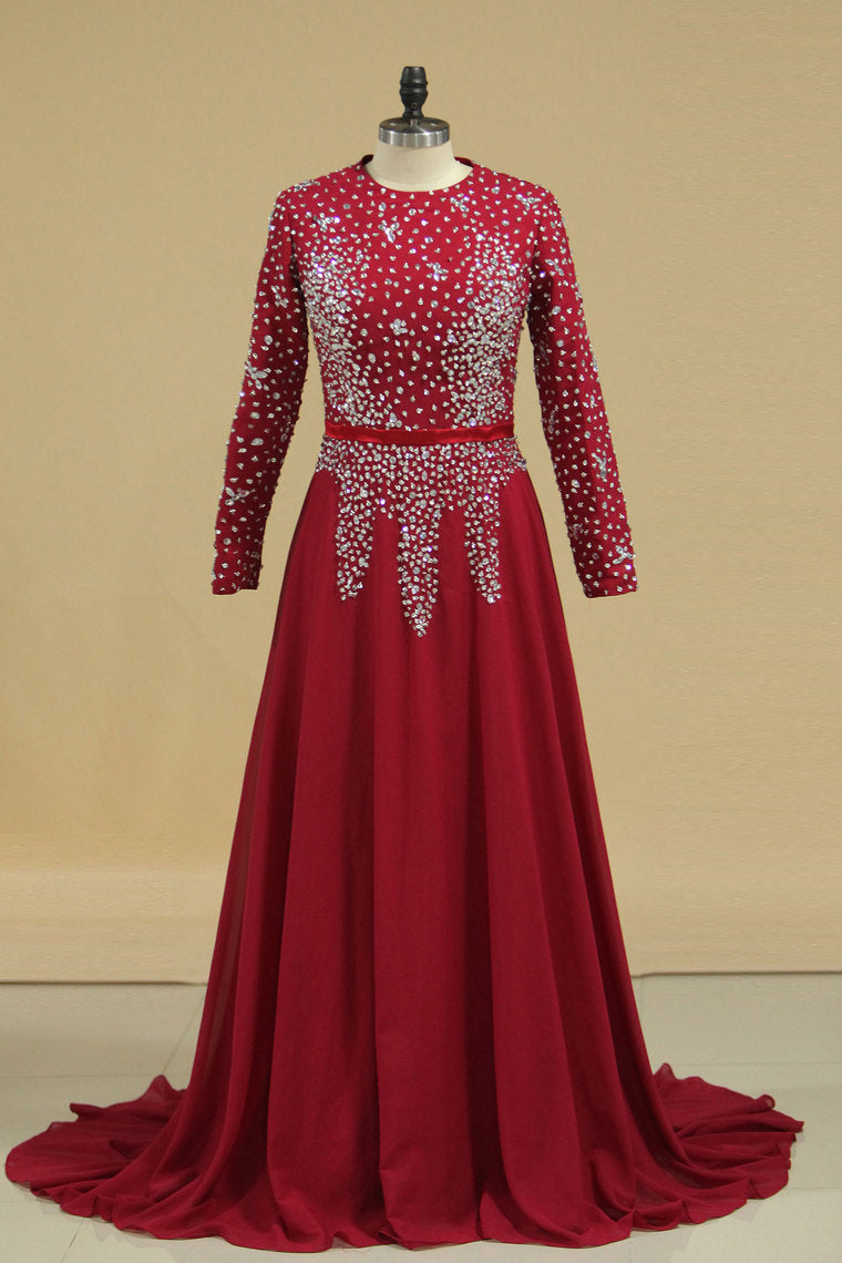 2022 Muslim Prom Dresses Long Sleeves With Beading Floor Length