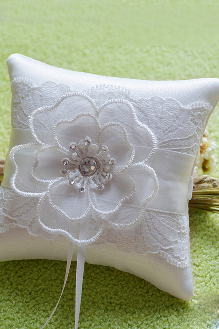 Mini Lace Ring Pillow With Rhinestone