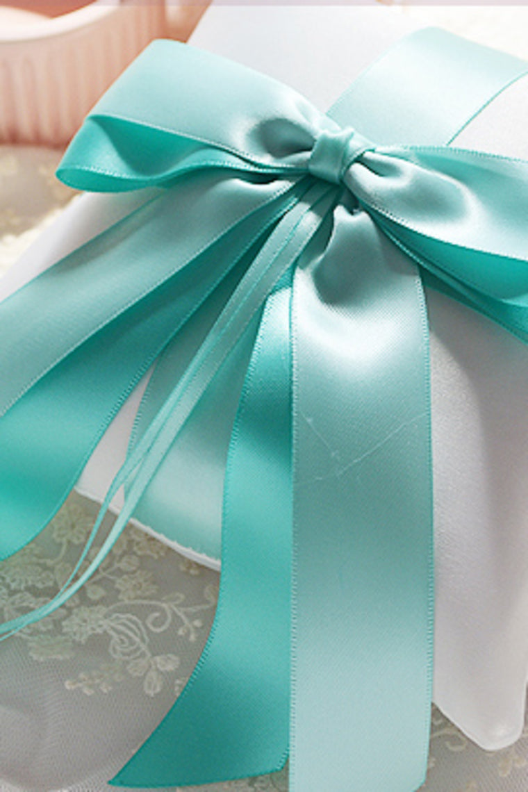 Chic Ring Pillow In Satin With Ribbons