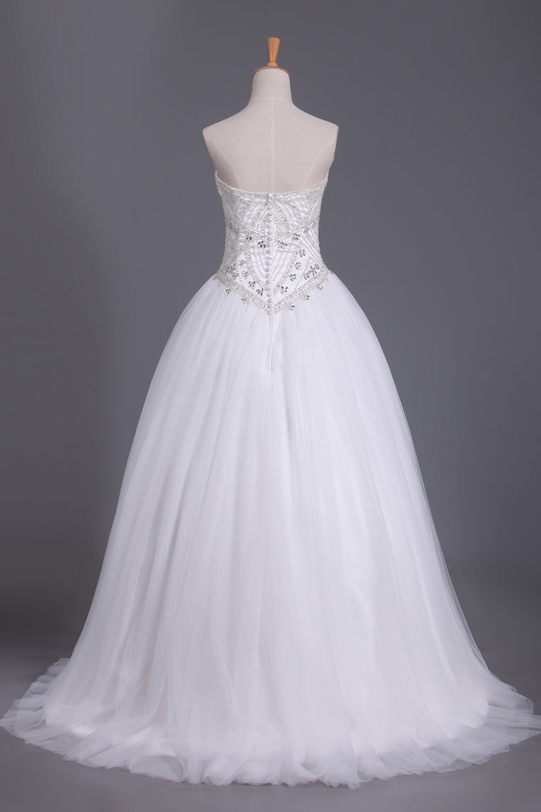 2022 Sweetheart Tulle Wedding Dresses A Line With Beading Court Train
