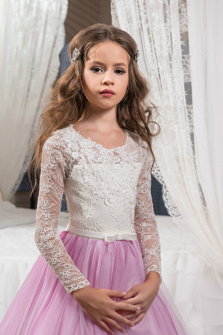 2024 Scoop Flower Girl Dresses Long Sleeves Tulle With Applique And Sash A Line
