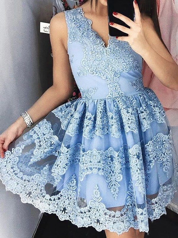 A-Line/Princess Homecoming Dresses V-neck Sleeveless Short/Mini Lace Dresses Mina