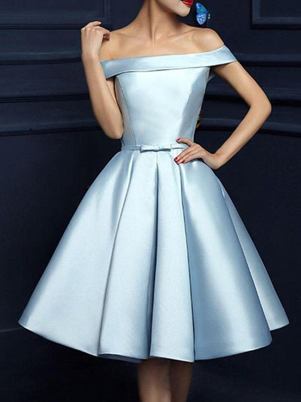 A-Line/Princess Satin Off-the-Shoulder Jaelyn Bowknot Sleeveless Homecoming Dresses Knee-Length Dresses